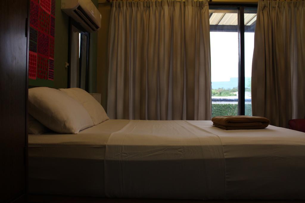 Purple Tree Bed & Breakfast Paranaque City Kültér fotó